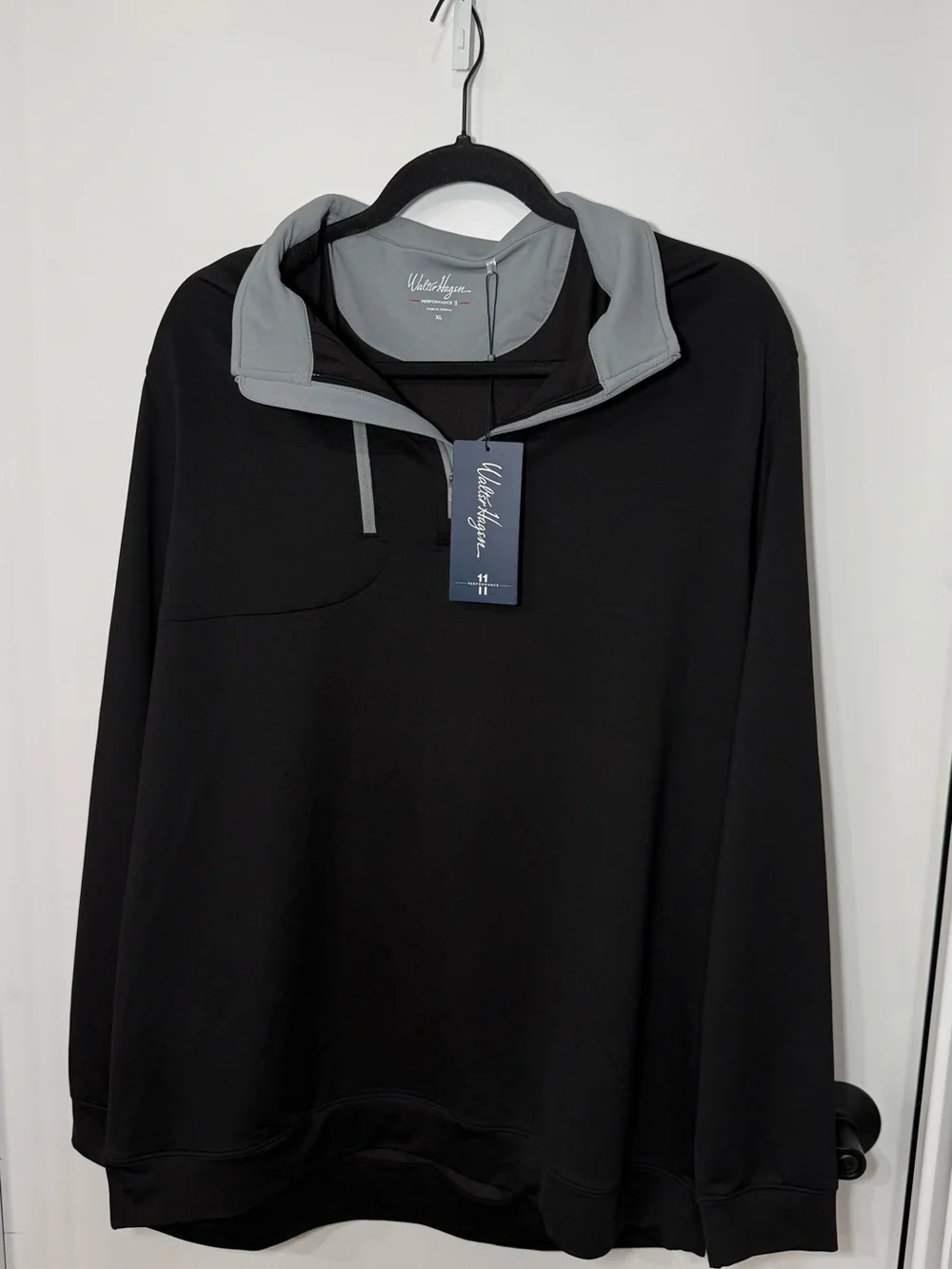 Walter Hagen Black Pullover Hoodie with Light Gray